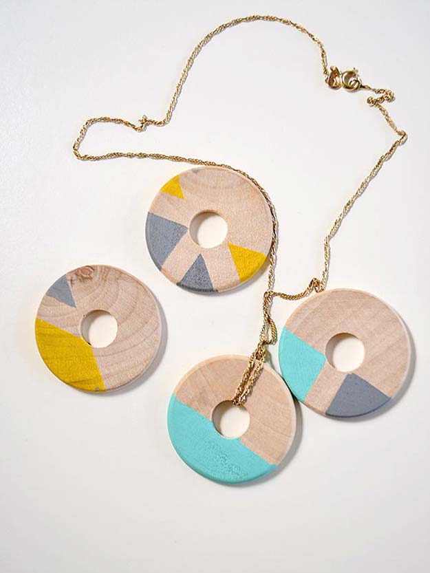 Sharpie Crafts For Teens, Kids and Adults - Crafty Wooden Necklace is a Fun Jewelry Project and Accessory for Teenagers - DIY Projects and Ideas with Sharpies Using Markers on Fabric, Glass, Mugs, T- Shirts, Plates, Paper - Creative Arts and Crafts Ideas for Room Decor, Gifts and Fun Fashion 