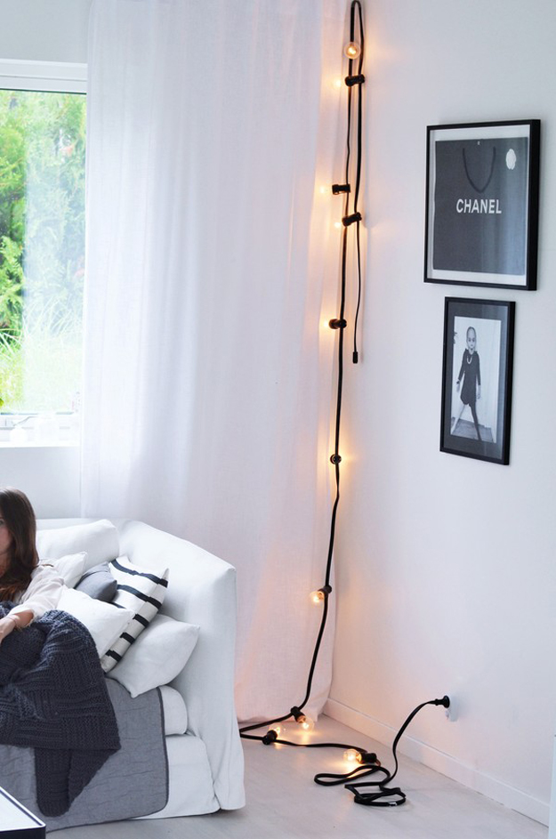String Light DIY ideas for Cool Home Decor | Black Wired Statement Lights are Fun for Teens Room, Dorm, Apartment or Home #teencrafts #cheapcrafts #diylights/