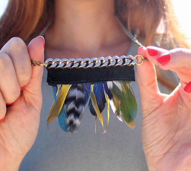 Anthropologie DIY Hacks, Clothes, Sewing Projects and Jewelry Fashion - Pillows, Bedding and Curtains - Tables and furniture - Mugs and Kitchen Decorations - DIY Room Decor and Cool Ideas for the Home | DIY Anthropologie Fanned Feather Necklace 