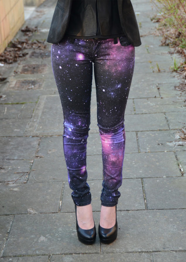 DIY Galaxy Crafts - DIY Galaxy Jeans - Galaxy DIY Projects for Your Room, Gifts, Clothes. Ideas for Painting Jewelry, Shirts, Jar Ideas, Food and Makeup. Step by Step Tutorials for Teens, Tweens and Adults