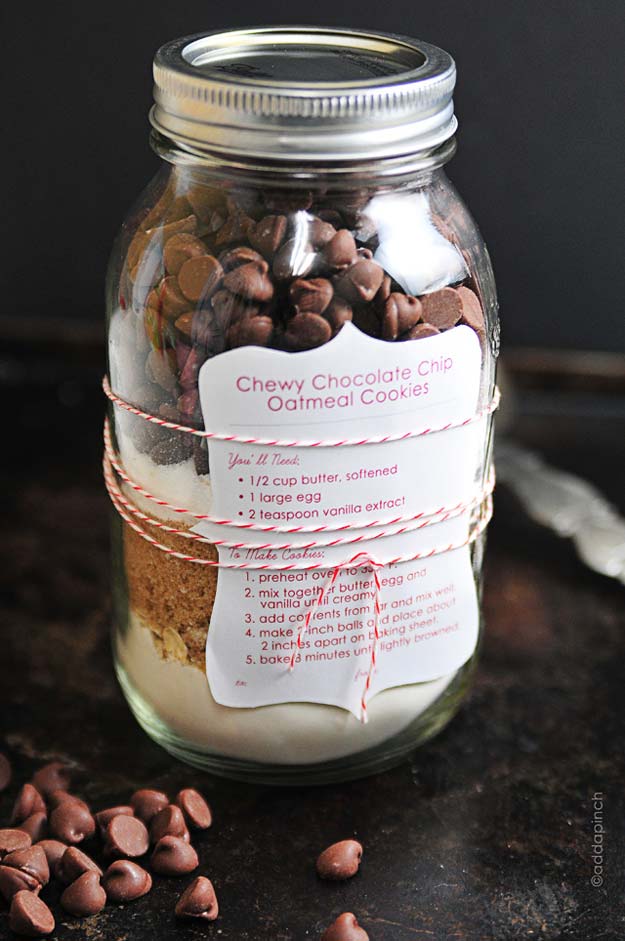 Best Mason Jar Cookies - Chocolate Chip Oatmeal Cookie Mix - Mason Jar Cookie Recipe Mix for Cute Decorated DIY Gifts - Easy Chocolate Chip Recipes, Christmas Presents and Wedding Favors in Mason Jars - Fun Ideas for DIY Parties, Easy Recipes for Teens, Teenagers, Kids and Teens - Cheap Last Mintue Gift Ideas for Friends, Family and Neighbors 