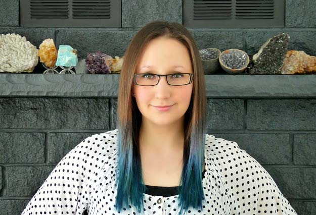 Creative DIY Hair Tutorials - Blue Ombré Hair - Color, Rainbow, Galaxy and Unique Styles for Long, Short and Medium Hair - Braids, Dyes, Instructions for Teens and Women #hairstyles #hairideas #beauty #teens #easyhairstyles