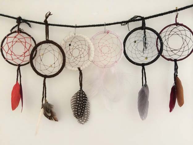 Crafts to Make and Sell - Dreamcatcher - Easy Step by Step Tutorials for Fun, Cool and Creative Ways for Teenagers to Make Money Selling Stuff - Room Decor, Accessories, Gifts and More 