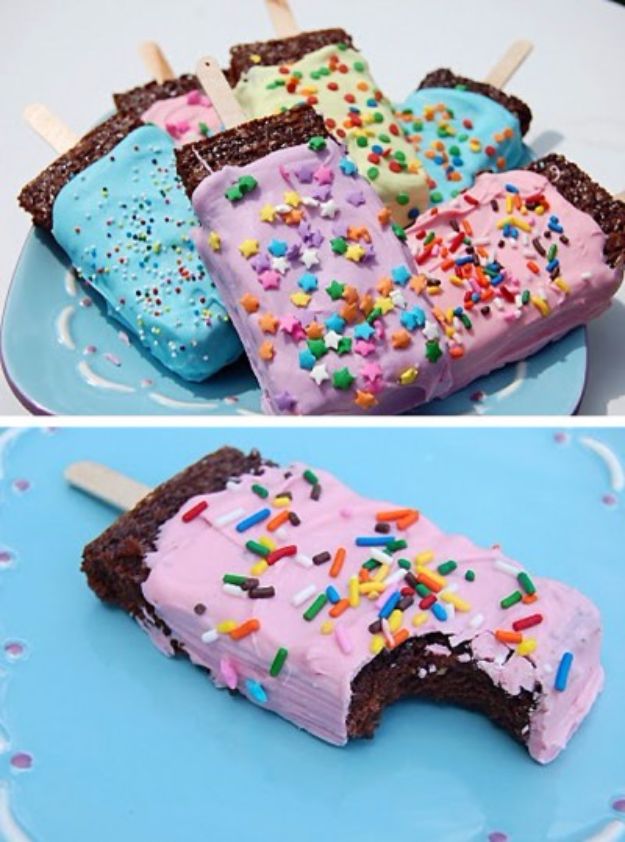 Easy Desserts for Teens to Make at Home - Brownie Popsicles - Cool Dessert Recipes That Are Simple and Quick Enough For Teens, Teenagers and Older Kids - Best Dorm Snacks and Ideas - Microwave, No Bake, 3 Ingredient, Chocolate, Mug Cakes and More #desserts #teenrecipes #recipes #dessertrecipes #easyrecipes