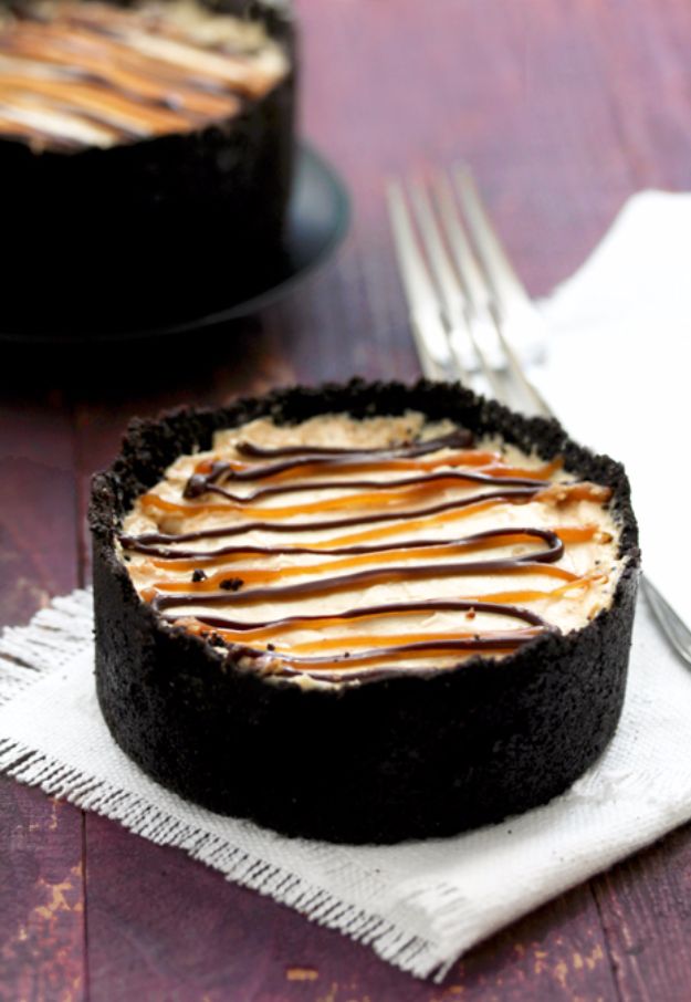Easy Desserts for Teens to Make at Home - Frozen Reese's Peanut Butter Pie - Cool Dessert Recipes That Are Simple and Quick Enough For Teens, Teenagers and Older Kids - Best Dorm Snacks and Ideas - Microwave, No Bake, 3 Ingredient, Chocolate, Mug Cakes and More #desserts #teenrecipes #recipes #dessertrecipes #easyrecipes
